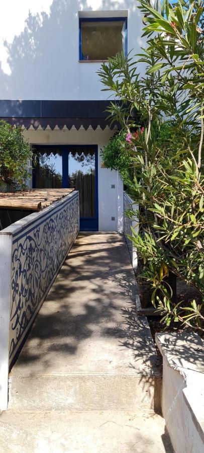 La Villa Majorelle Пертюи Екстериор снимка