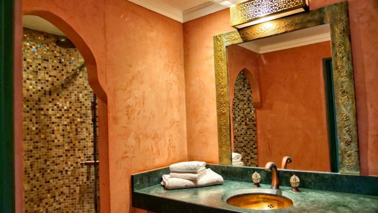 La Villa Majorelle Пертюи Екстериор снимка