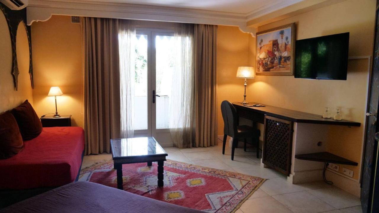 La Villa Majorelle Пертюи Екстериор снимка