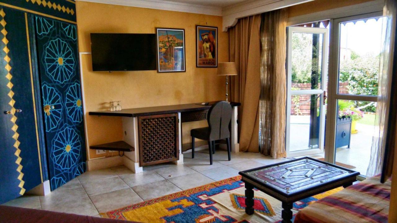 La Villa Majorelle Пертюи Екстериор снимка