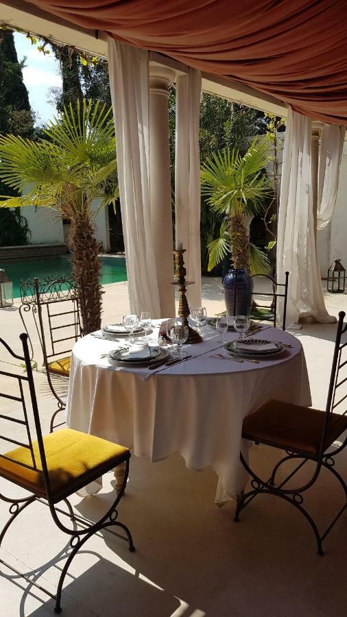 La Villa Majorelle Пертюи Екстериор снимка