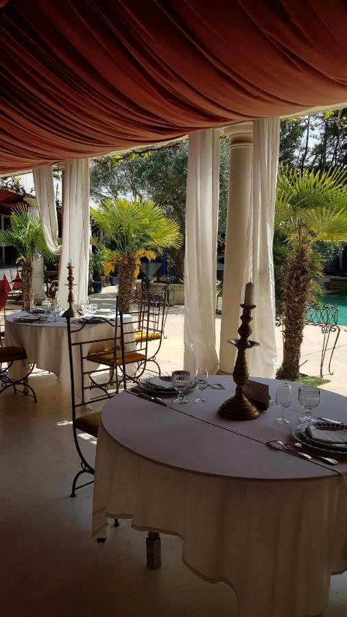 La Villa Majorelle Пертюи Екстериор снимка